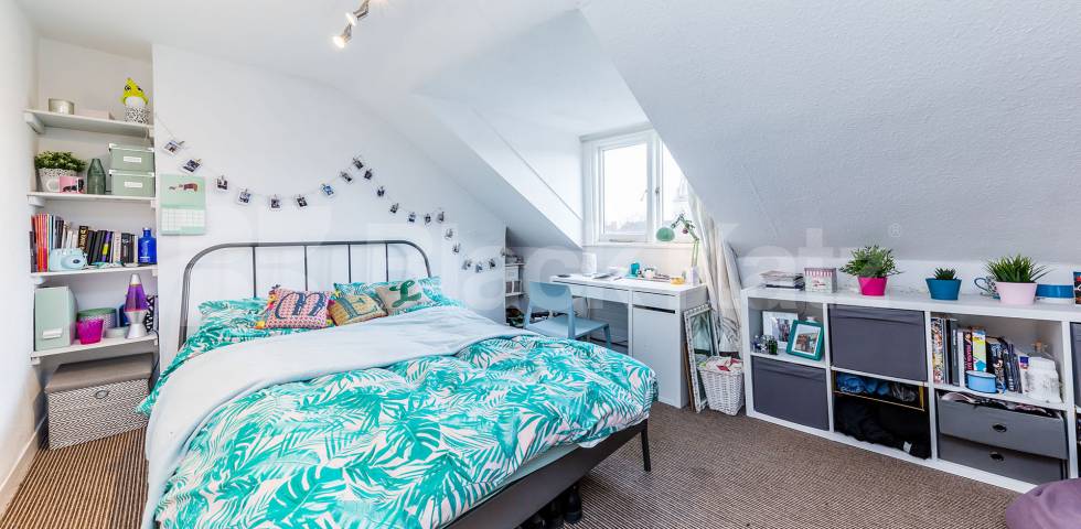 			3 Bedroom, 1 bath, 1 reception Flat			 Beacon Hill, Caledonian Road